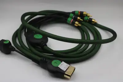 For sale Model XGL-400 Nitrogen injected dielectric delivers maximum video signal strength for the c...