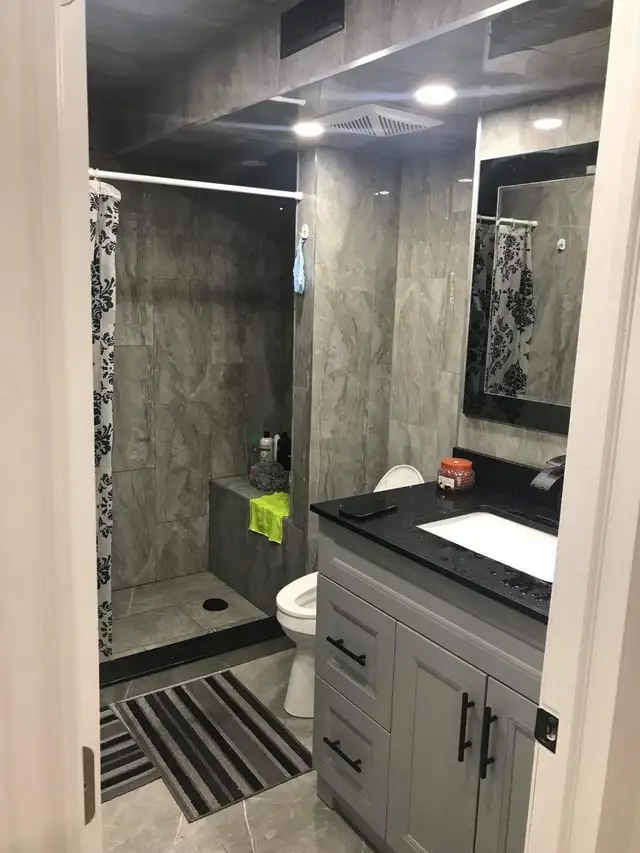 Room for Rent in Room Rentals & Roommates in Mississauga / Peel Region - Image 2