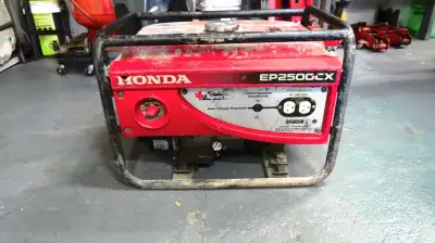Honda 2500 watt portable generator. runs good, very quiet starts easy 175.00 obo