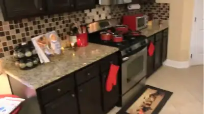 Looking for a 4-5 bedroom home both adults have full time employment and landlord references . 3 kid...