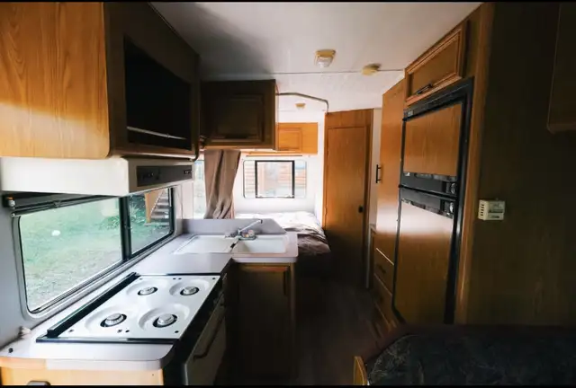 VR CLASSE C 24 PIEDS - FORD 1993 in RVs & Motorhomes in Laurentides - Image 9