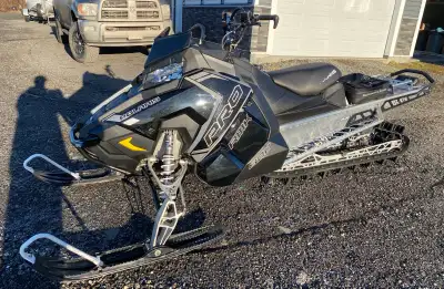 2018 Polaris axys 800 pro rmk 155. 2840kms. -Ggb quiet can -Trs clutching -trenchers lower a arms -b...