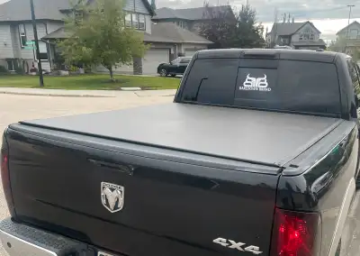 Enthuze Brand Dodge 6’4” Box - See fitment below Only 4 months old Mint condition Fits 2009 - 2018,...