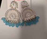 Fashionable blue colour earrings 