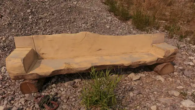 7' Solid sofa style log bench534824157636218881