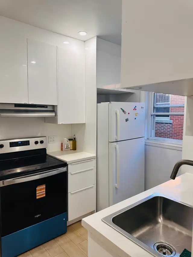 Furnished room near metro in Room Rentals & Roommates in City of Montréal - Image 7