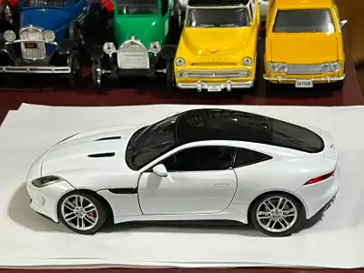 Jaguar F-Type Coupe 2015 white model car 24060 Welly 1:24, View more