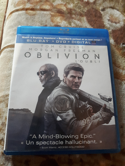 This is a two disc set that includes the dvd, digital copy and blu-ray editions. In the year 2077, J...