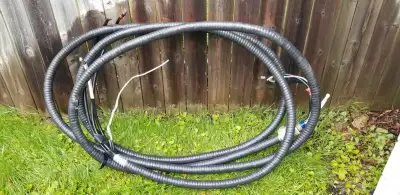 **If this ad is up it's available** Selling a good condition 600V 3C/250 ACWU90 Armoured Aluminum Te...