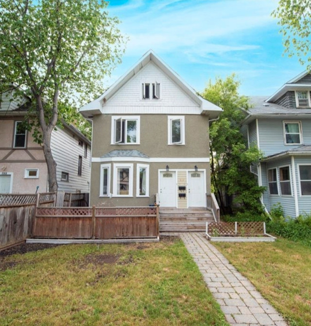 1490 large 3 bedrooms (Minto/Wolseley area) Long Term Rentals