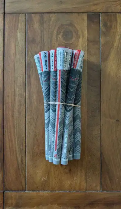 NEW Golf Pride MCC Plus4 Align Grey Standard Golf Grips. Price is for the set of 13. WILL NOT SPLIT,...