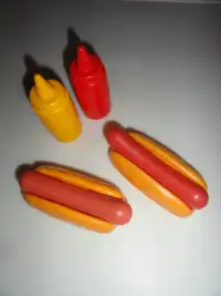 FISHER PRICE  HOT DOG  VINTAGE