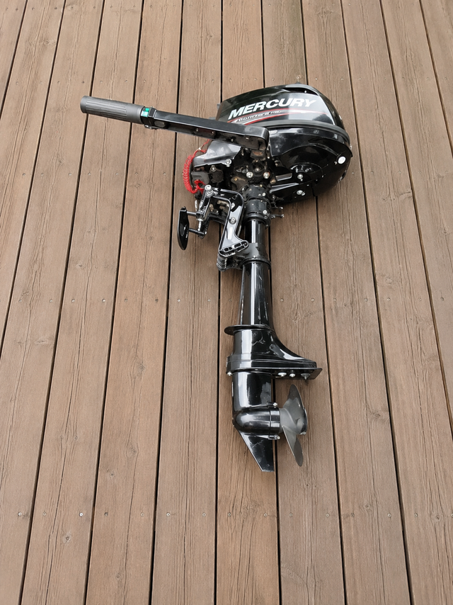 Fibre glass GREW 20' FISHING BOAT – BEST OFFER TAKES IT! Selling in Powerboats & Motorboats in Mississauga / Peel Region - Image 3