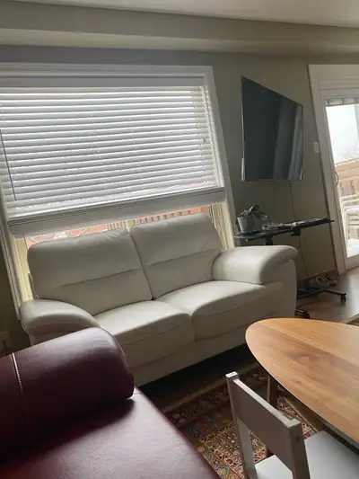 Spacious Furnished Room for Rent – Waterloo Location: Quiet and safe neighborhood in Waterloo, withi...