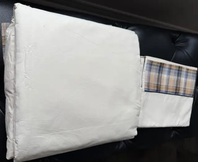 New ROOTS Whistler Queen Sheet Set in Bedding in Mississauga / Peel Region - Image 3