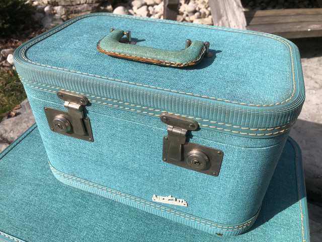 Vintage 1950’s Air Lite Luggage By Acme Travel Train Case Makeup in Arts & Collectibles in Oakville / Halton Region - Image 3