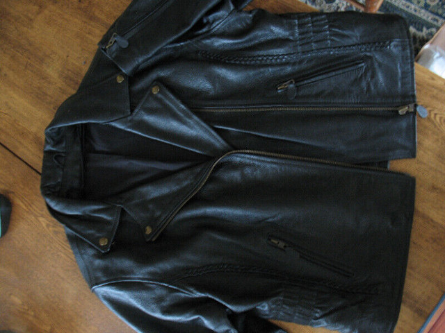 Leather jacket - women's size 14 in Women's - Tops & Outerwear in Oshawa / Durham Region - Image 2