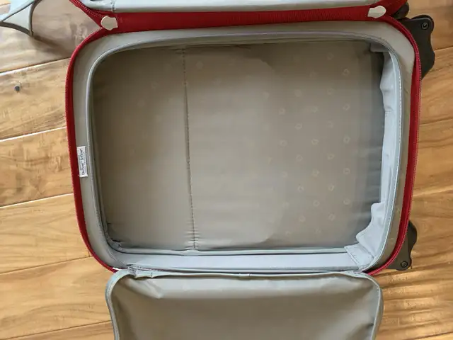 Samsonite small suitcase in Other in London - Image 5