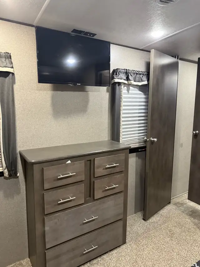 2020 Forest river travel trailer in Travel Trailers & Campers in Fort St. John - Image 10