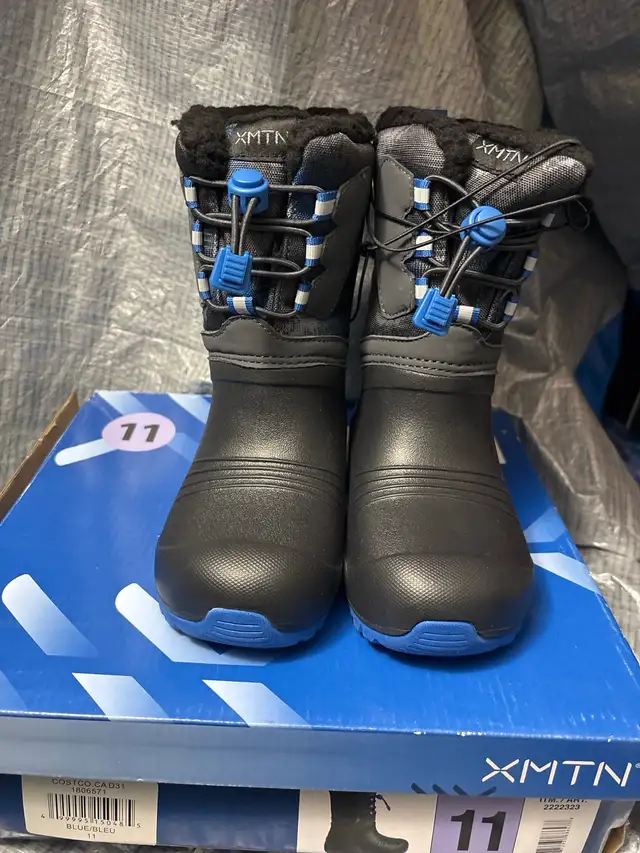 XMTN Boots 11 in Kids & Youth in Calgary - Image 2
