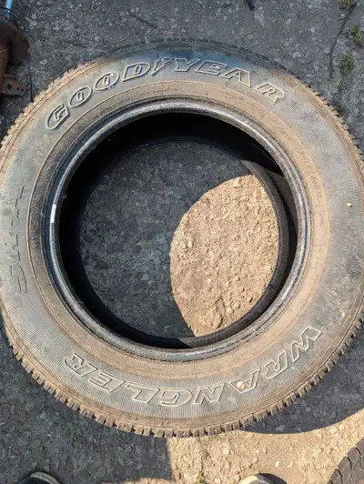 Used but in still good shape goodyear wrangler sr-a P275/60r20 This came off a dodge ram but fits ma...