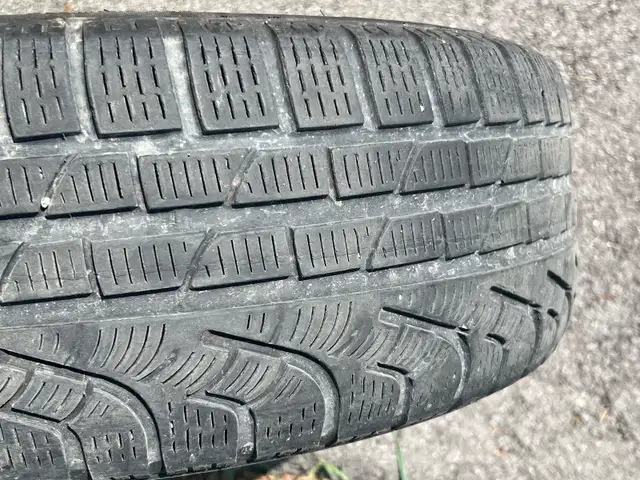 Genuine Mercedes-Benz 17” Rims and Snow Tires in Tires & Rims in City of Toronto - Image 4