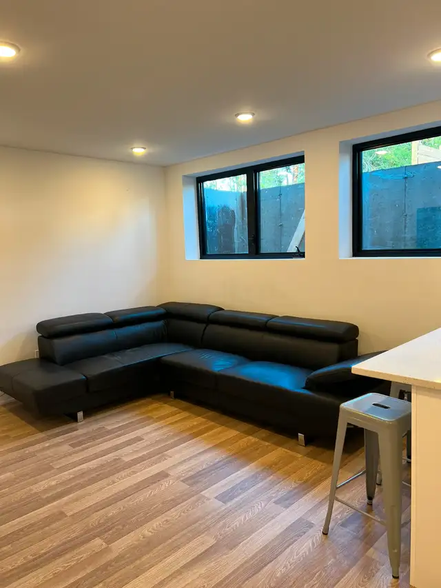 Furnished Luxury All-Inclusive Student Rental – 4 Bed, 2 Bath in Room Rentals & Roommates in Ottawa - Image 5