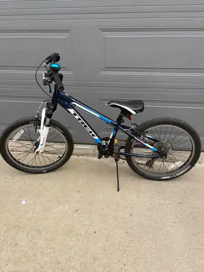 Trek MT60 20-inch Boys Mountain Bike, View more