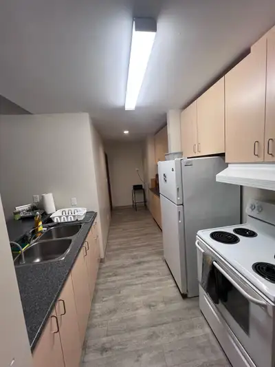 Subletting all rooms in a WCRI Fenwick 3-bedroom unit for May-August (Summer 2026). $940 per room /...