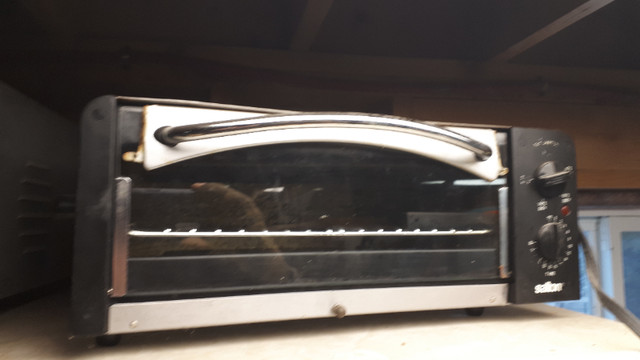 Toaster oven in Toasters & Toaster Ovens in Kitchener / Waterloo
