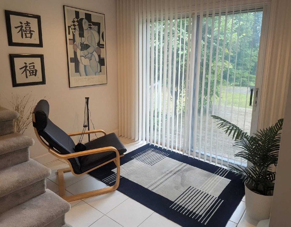Sun filled 3 bedroom home for Student rental 5