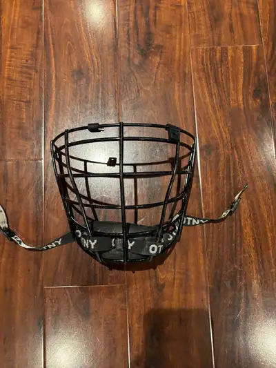Used warrior lacrosse cage medium