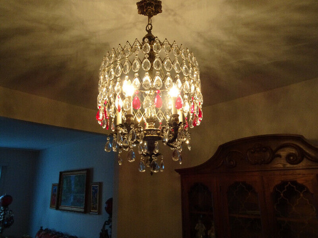 Chandelier dans Éclairage intérieur et plafonniers  à Ville de Montréal - Image 3