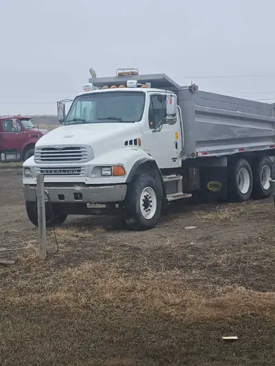 2003 sterling city truck auto 400mercedes low km runs and drives like new