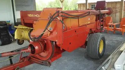 New Holland baler good condition run great