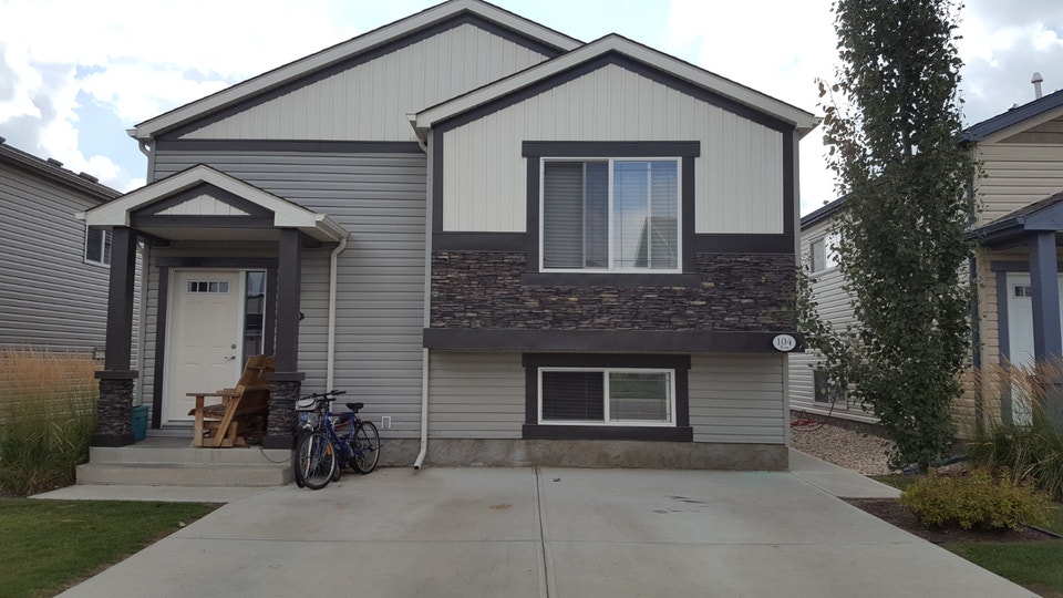 2 bed/1 bath, w/in suite laundry, Leduc, Utilities Included! 1