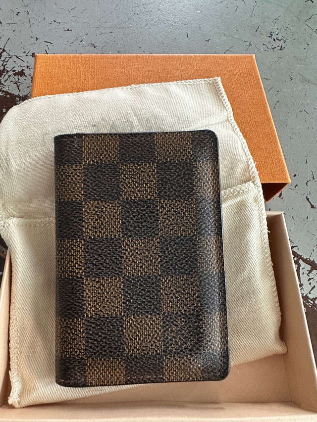 Louis Vuitton wallet  in Women's - Bags & Wallets in Edmonton - Image 2