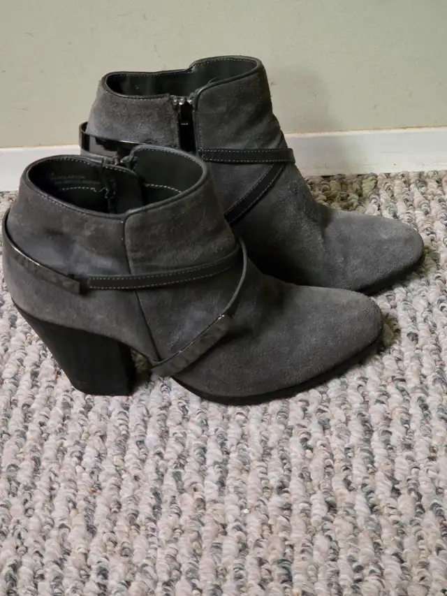 High heel grey suede boots in Women's - Shoes in Grande Prairie - Image 2