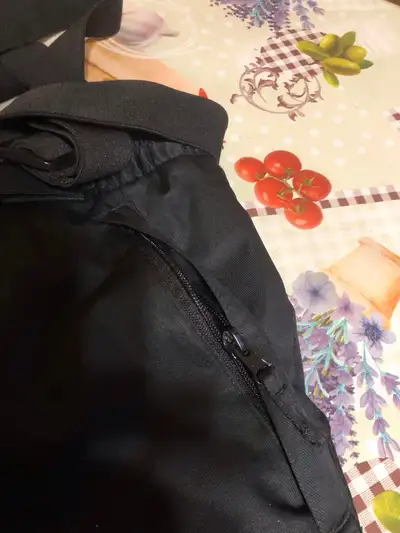 pantalon de neige comme neuf gr:XL/TG (16) ou small pour femme , View more