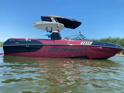 This 2019 Supra SA 450 is a wake and surf boat that delivers incredible performance, luxury, and rel...