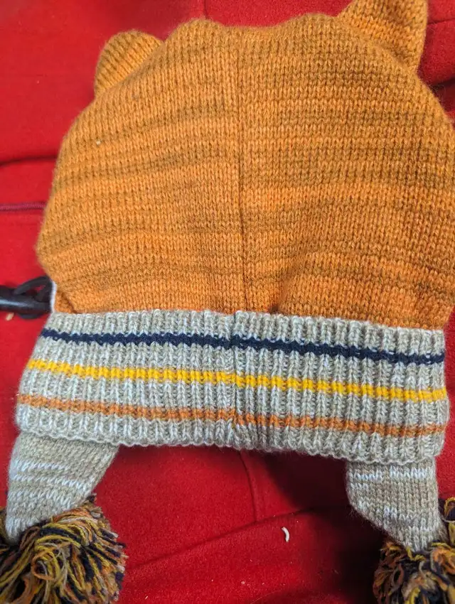 A new toque in the shape of a fox ages 6 to 9 years 54 cm in Kids & Youth in Cranbrook - Image 2