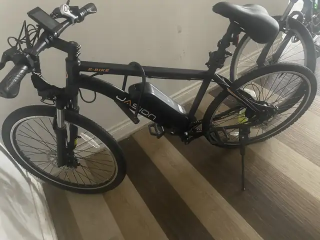 Jason eb5 $250 in eBike in London - Image 2