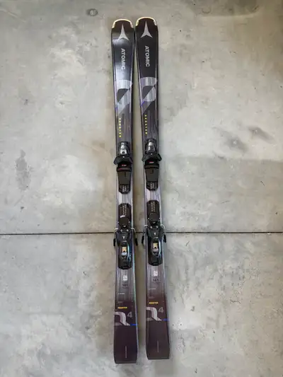 Ski Atomic Redster Q4 with M10 GW bindings, View more
