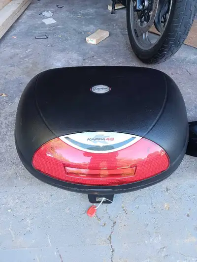 Selling my Kappa 48 motorcycle trunk, in used condition. This trunk is a great way to add extra stor...