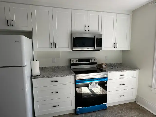 ATTENTION TRENT STUDENTS – 4 BEDROOM HOME DOWNTOWN! $775