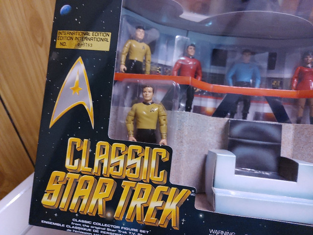 Star Trek Collectable in Arts & Collectibles in Kamloops - Image 4