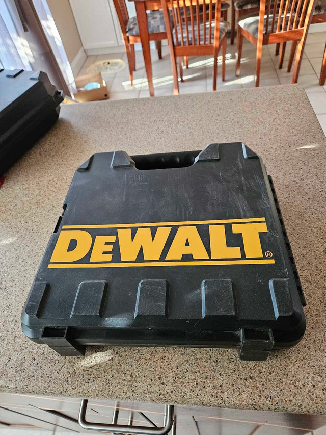 Dewalt  corded drill dwd115      Dewalt  in Power Tools in City of Toronto - Image 4