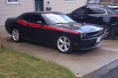 Black on Black Leather, Sunroof, Paddle shift, New Nexen tires, new rear performance rotors / pads /...