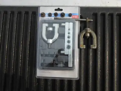 Master Craft 7 Piece Double flaring Tool. Plus have extra flare bits and clamp. Works good, it did t...