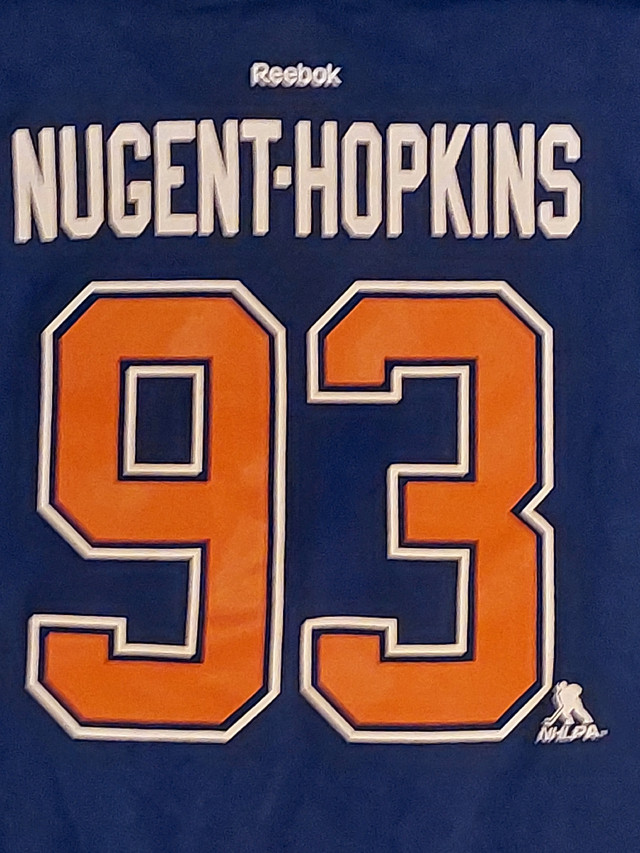 Authentic RNH Edmonton Oilers Reebok shirt, mint, youth Large$10 in Arts & Collectibles in Calgary - Image 2